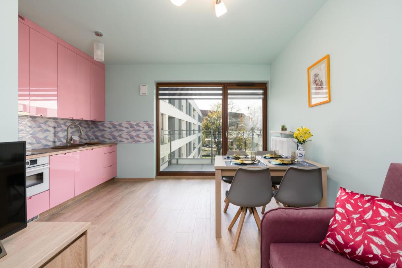 Bukowska 18 Mtp By Renters Apartment Posen