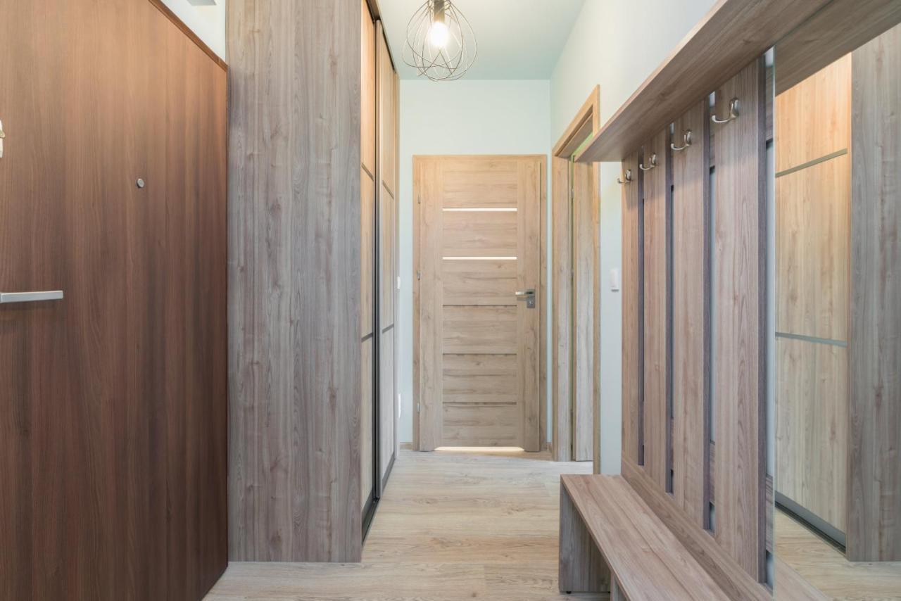 Bukowska 18 Mtp By Renters Apartment Posen